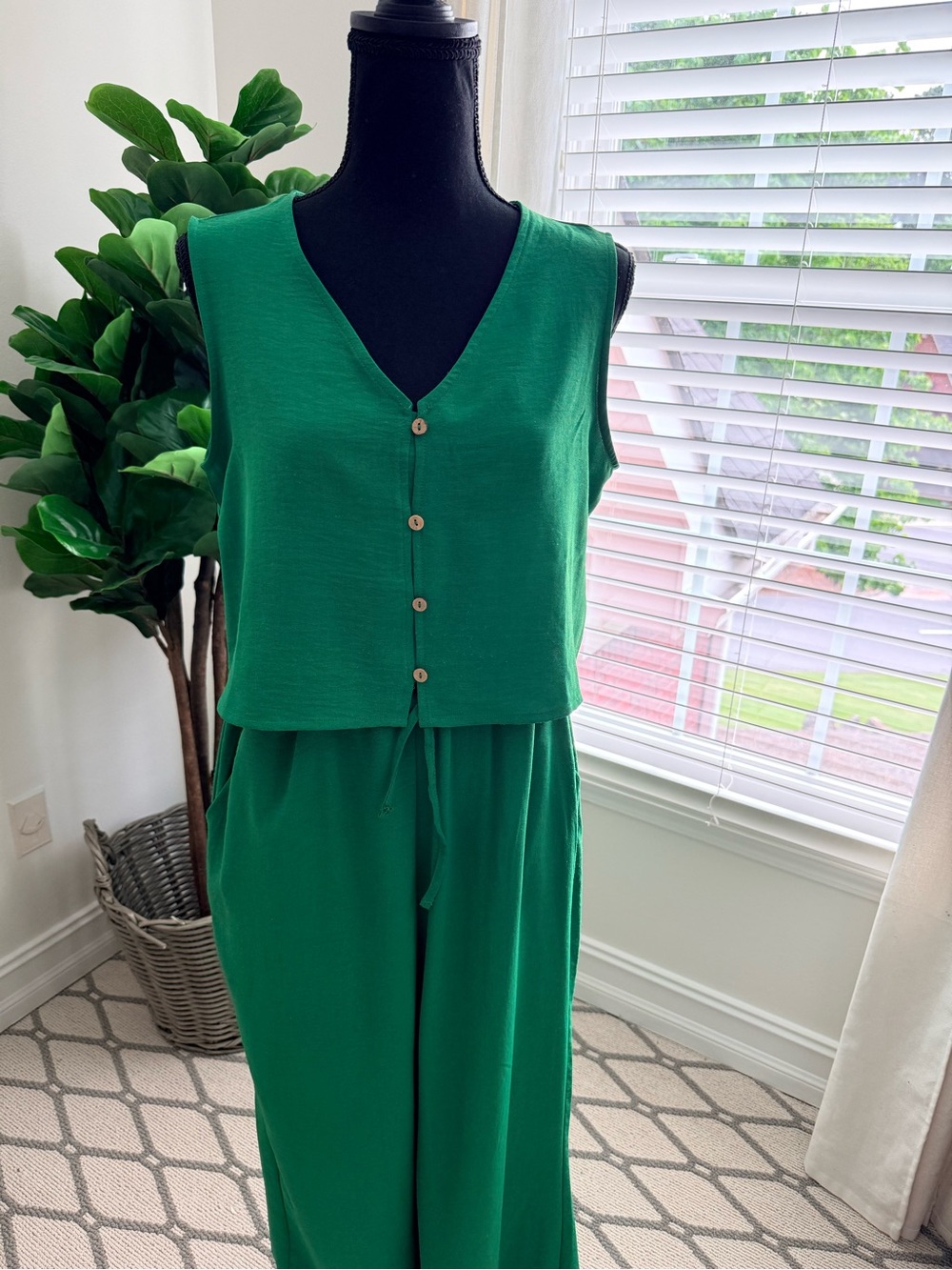Sleeveless V-Neck Emerald Green Button-Front Jumpsuit